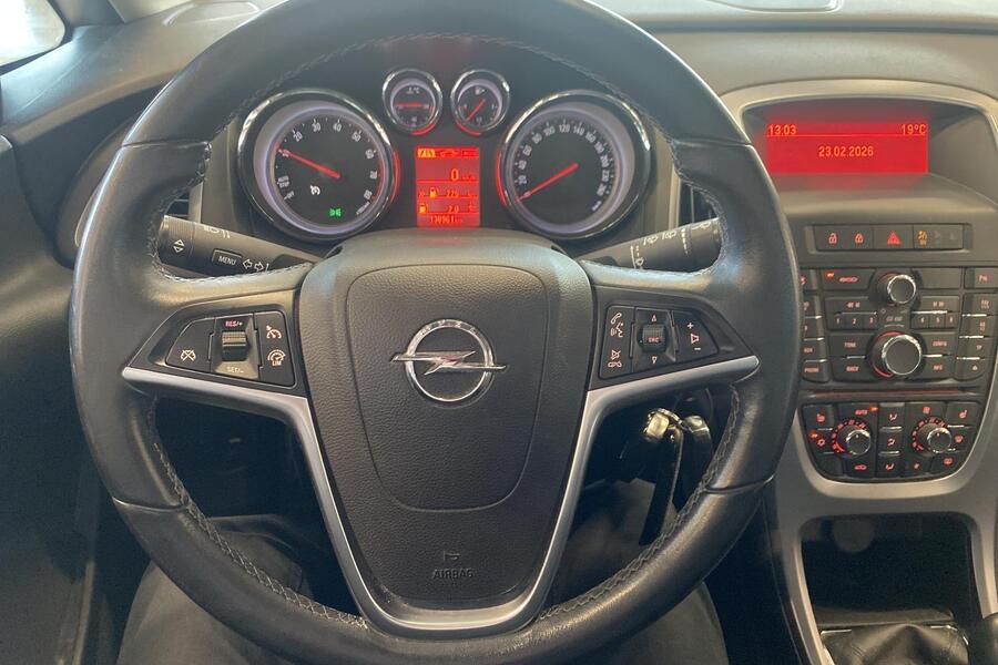 Opel Astra vaihtoauto