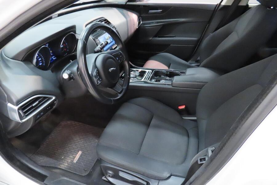 Jaguar XE vaihtoauto