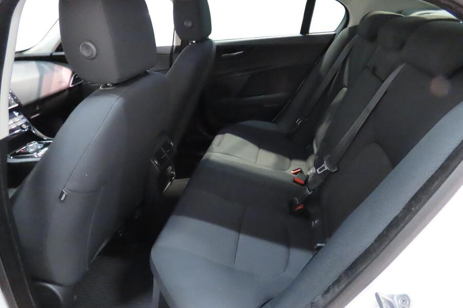 Jaguar XE vaihtoauto