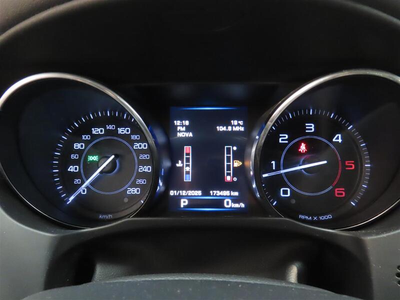 Jaguar XE vaihtoauto