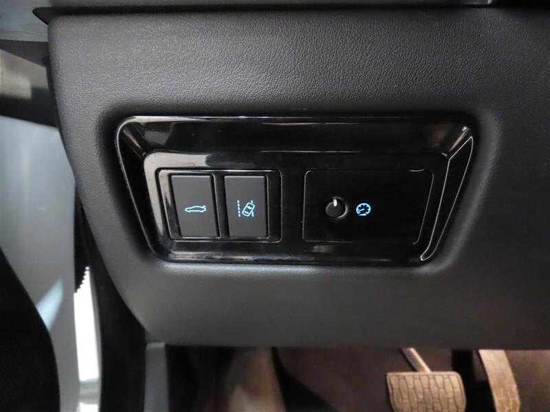 Jaguar XE vaihtoauto