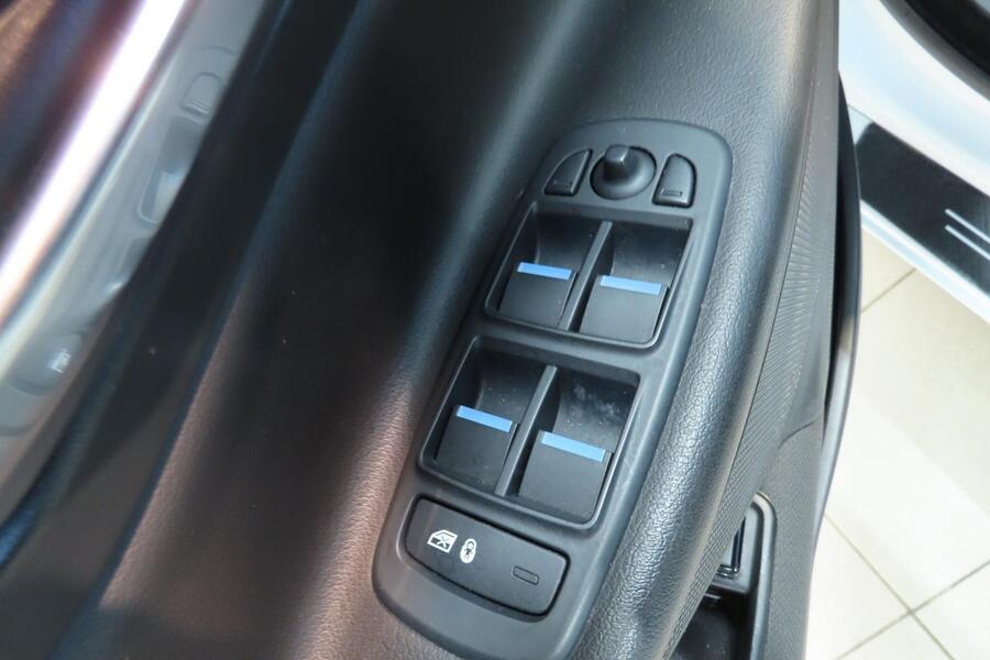 Jaguar XE vaihtoauto