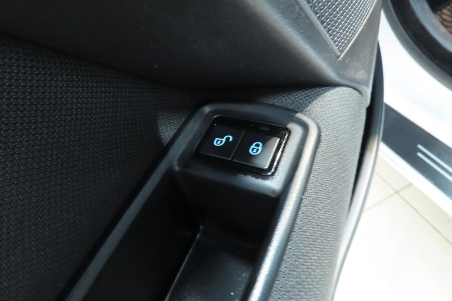 Jaguar XE vaihtoauto