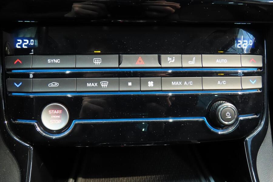 Jaguar XE vaihtoauto