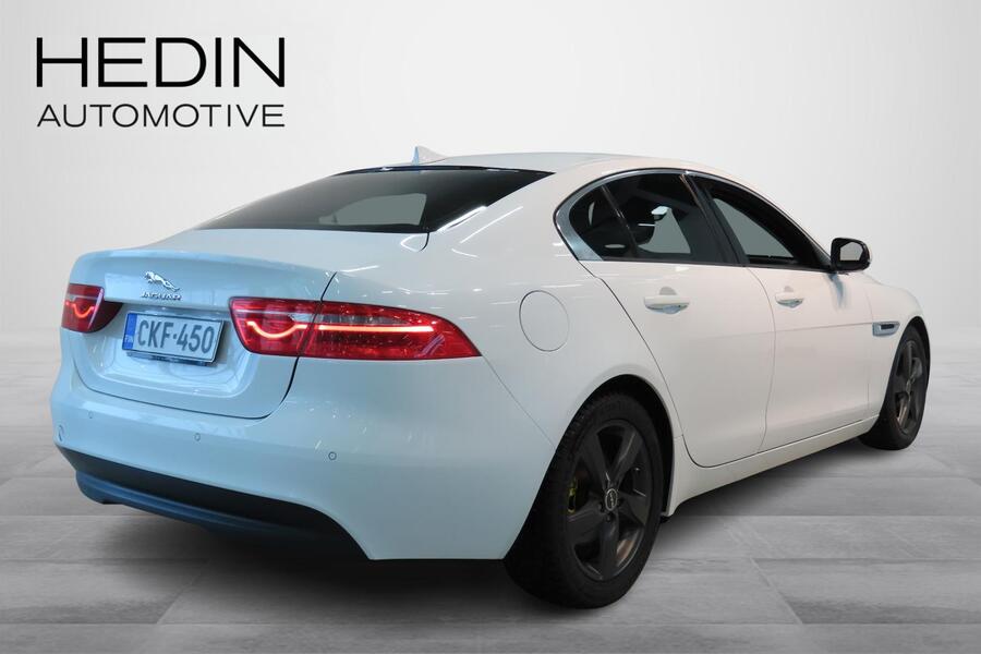 Jaguar XE vaihtoauto