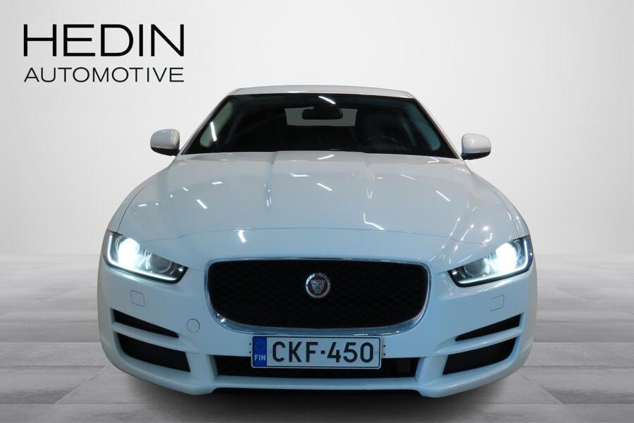 Jaguar XE vaihtoauto
