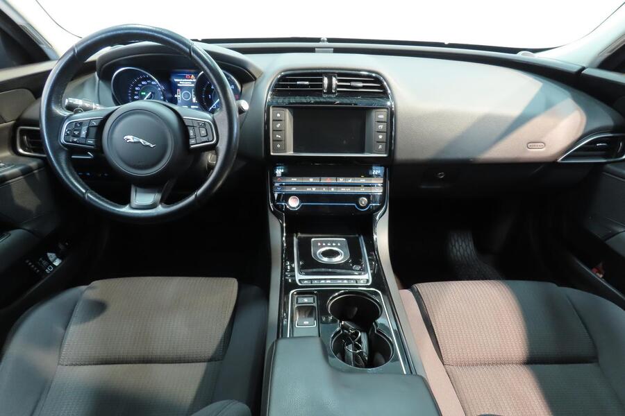 Jaguar XE vaihtoauto