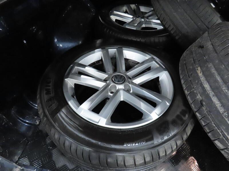 Volkswagen Amarok vaihtoauto