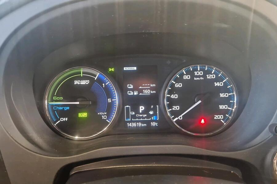 Mitsubishi Outlander PHEV vaihtoauto