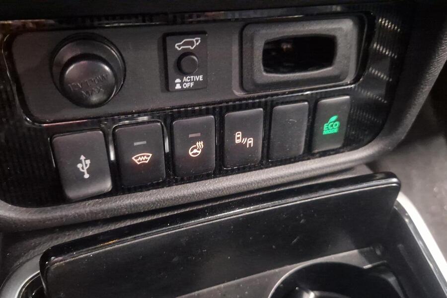 Mitsubishi Outlander PHEV vaihtoauto