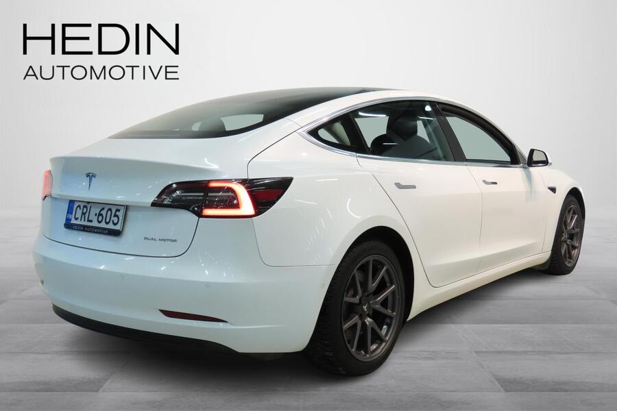 Tesla Model 3 vaihtoauto