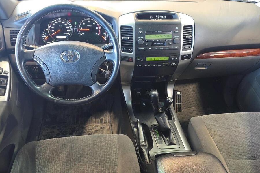 Toyota Land Cruiser vaihtoauto