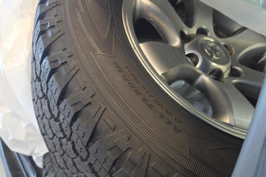 Toyota Land Cruiser vaihtoauto