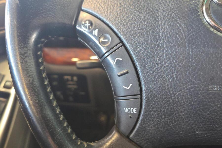 Toyota Land Cruiser vaihtoauto