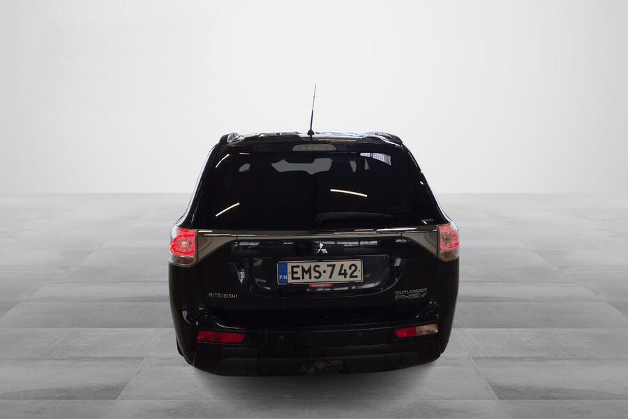 Mitsubishi Outlander PHEV vaihtoauto