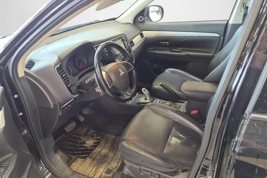 Mitsubishi Outlander PHEV vaihtoauto
