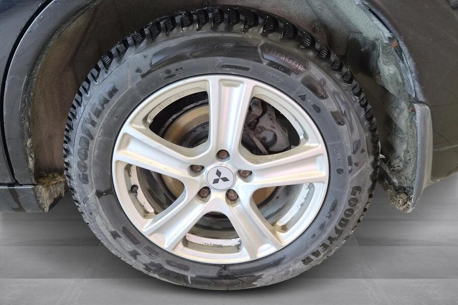 Mitsubishi Outlander PHEV vaihtoauto