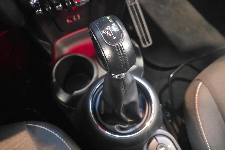 Mini Hatchback vaihtoauto