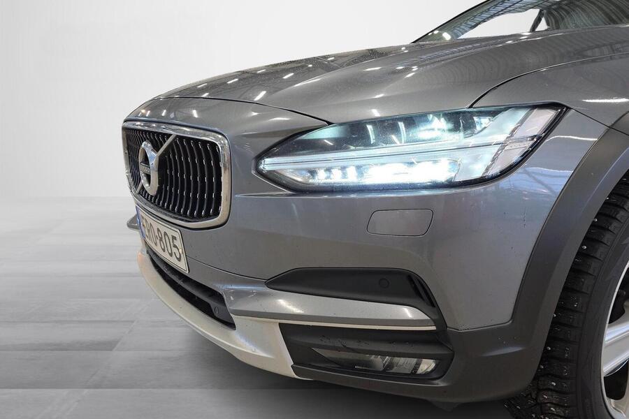 Volvo V90 Cross Country vaihtoauto