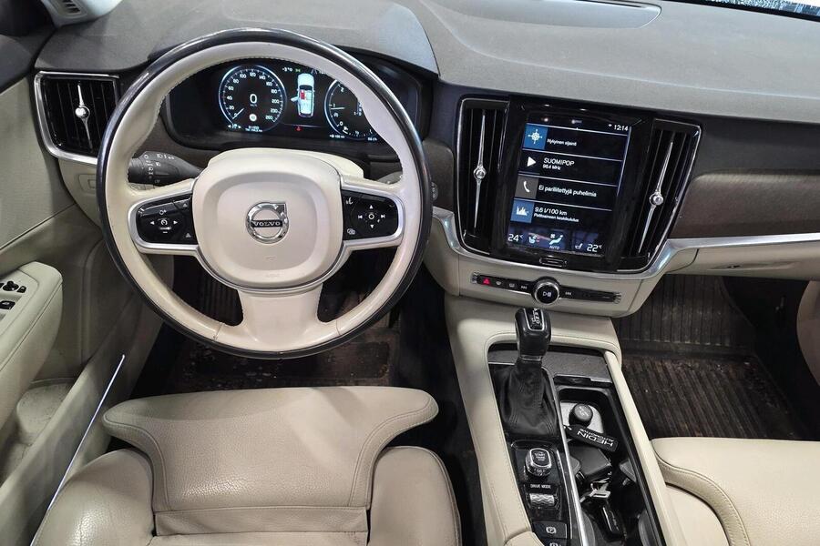 Volvo V90 Cross Country vaihtoauto