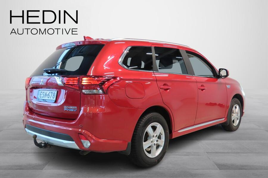 Mitsubishi Outlander PHEV vaihtoauto