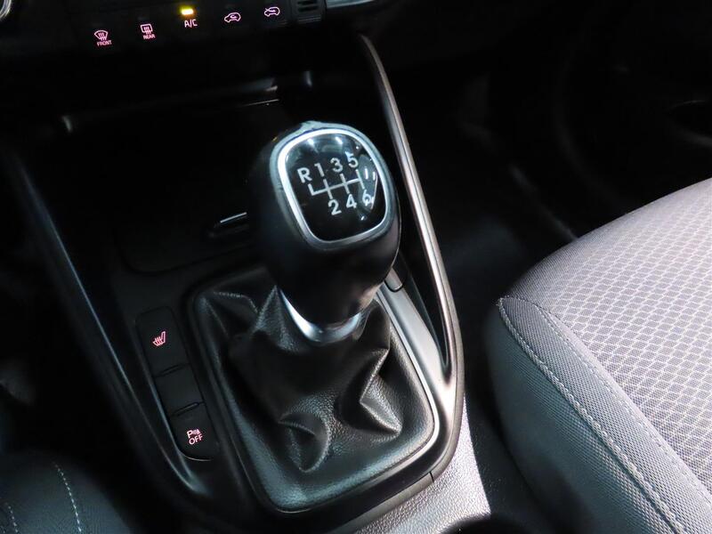 Kia Carens vaihtoauto