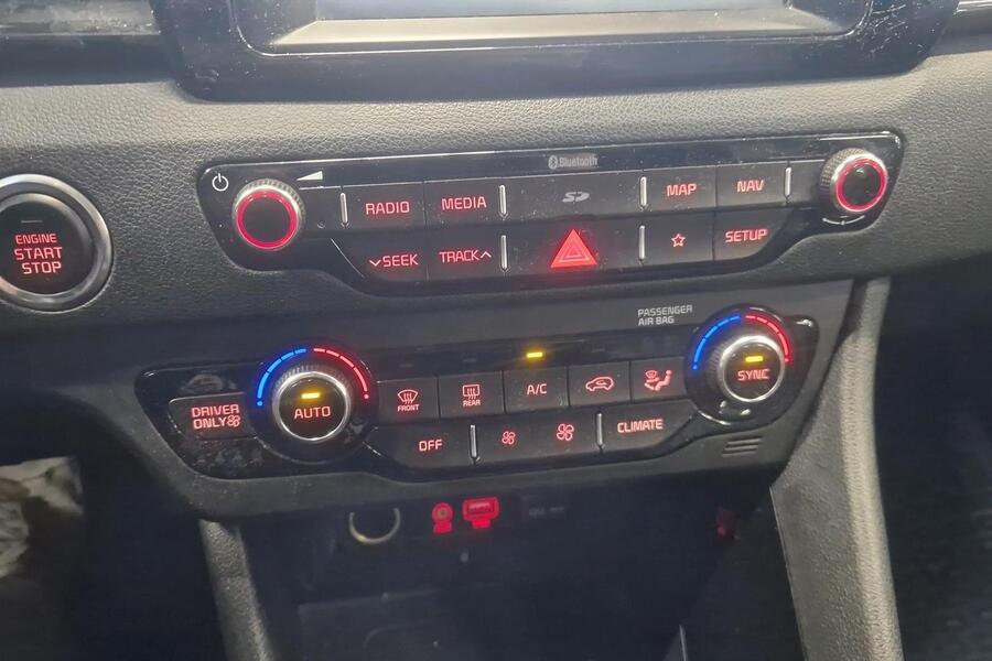 Kia Niro plug-in vaihtoauto