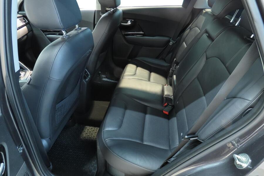 Kia Niro plug-in vaihtoauto