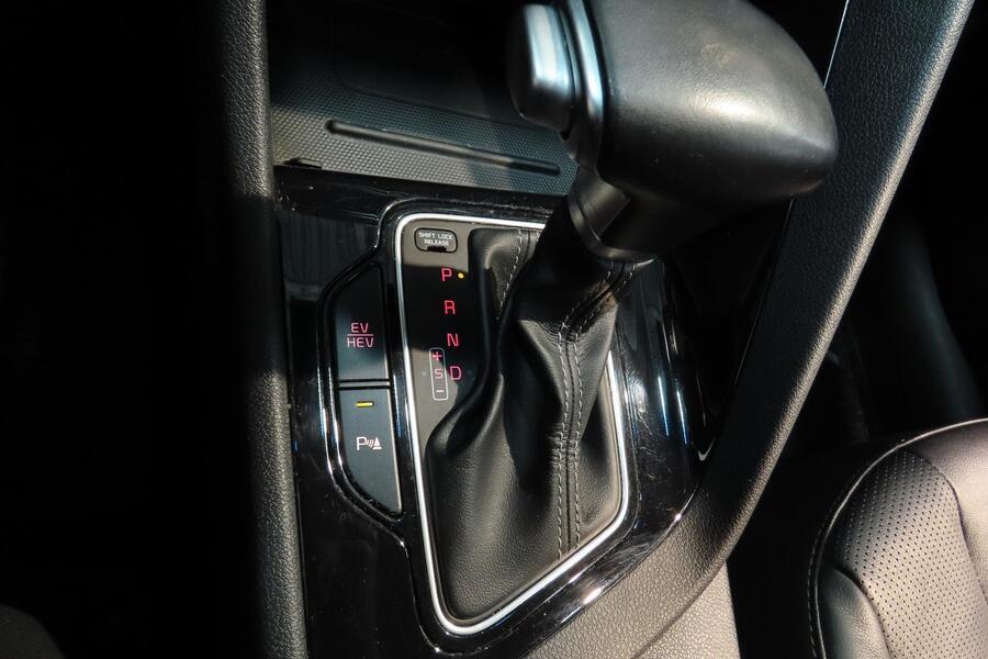 Kia Niro plug-in vaihtoauto