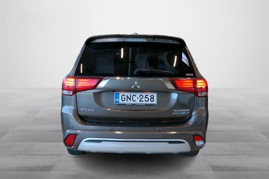 Mitsubishi Outlander PHEV vaihtoauto