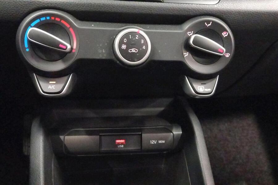 Kia Stonic vaihtoauto