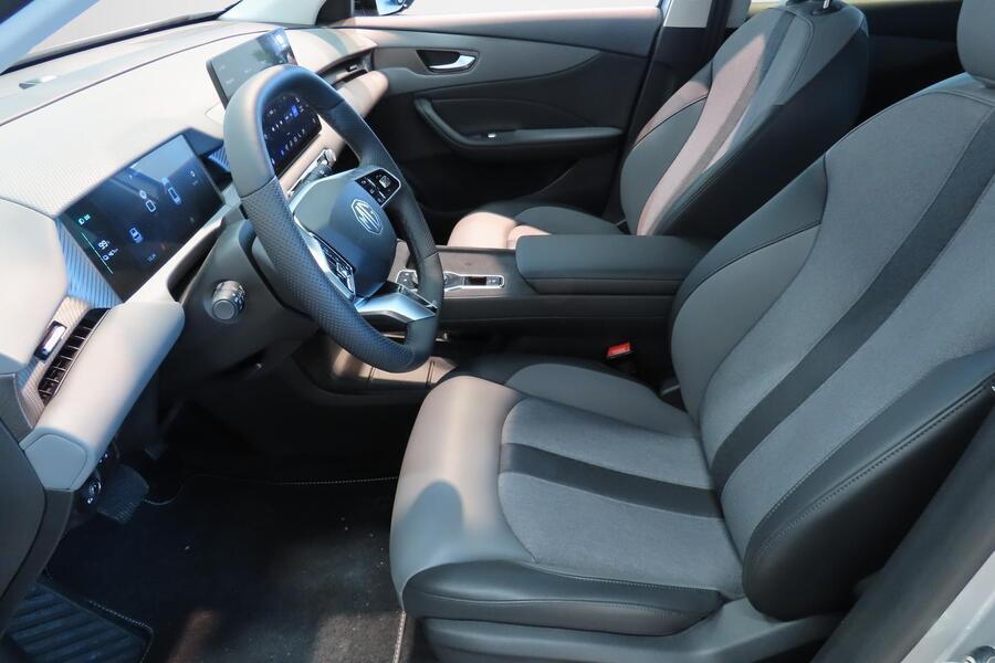 MG MGS5 EV vaihtoauto