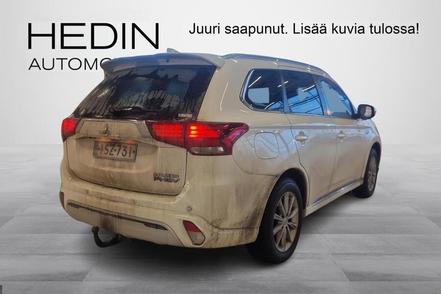 Mitsubishi Outlander PHEV vaihtoauto