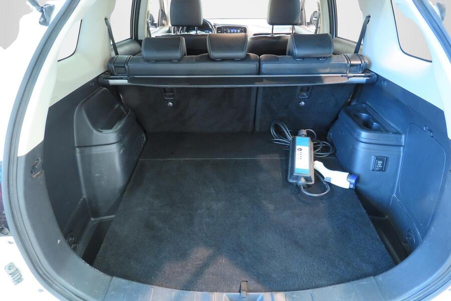 Mitsubishi Outlander PHEV vaihtoauto