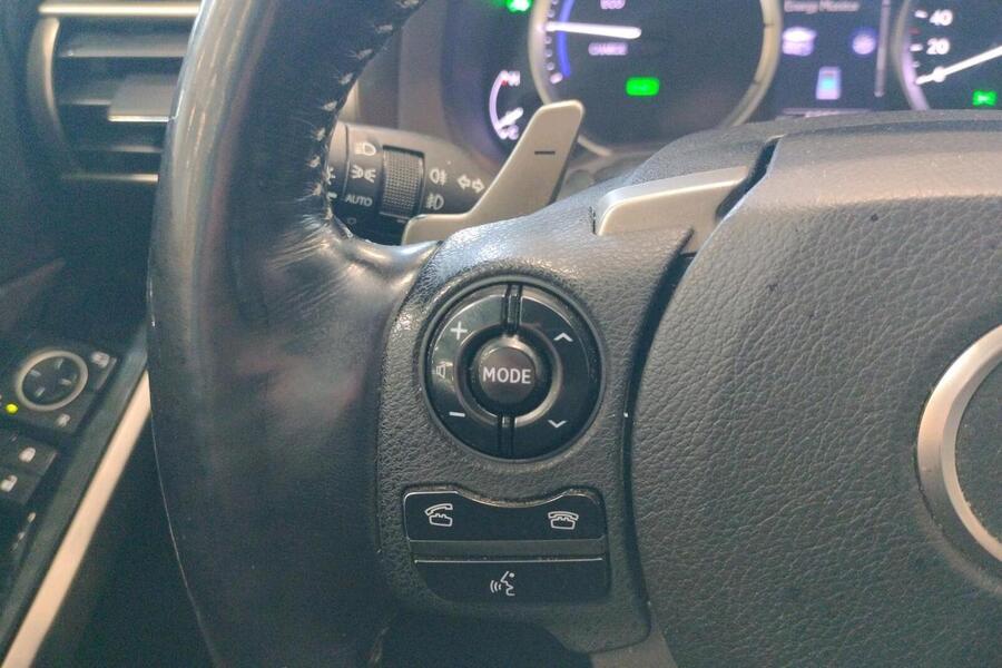 Lexus IS vaihtoauto