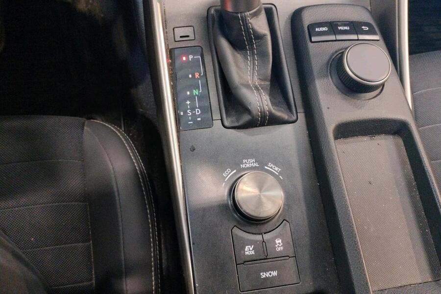 Lexus IS vaihtoauto