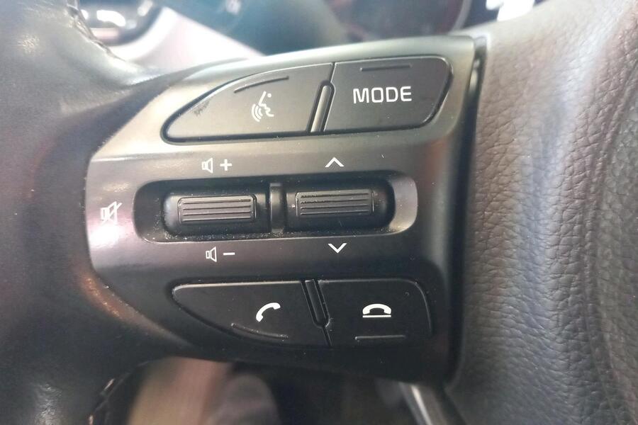 Kia Stonic vaihtoauto