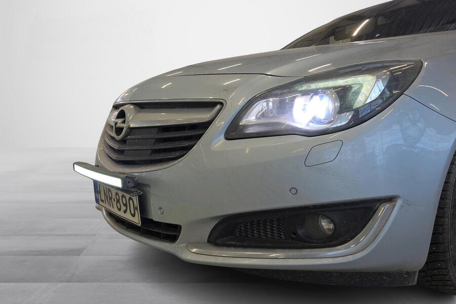 Opel Insignia vaihtoauto