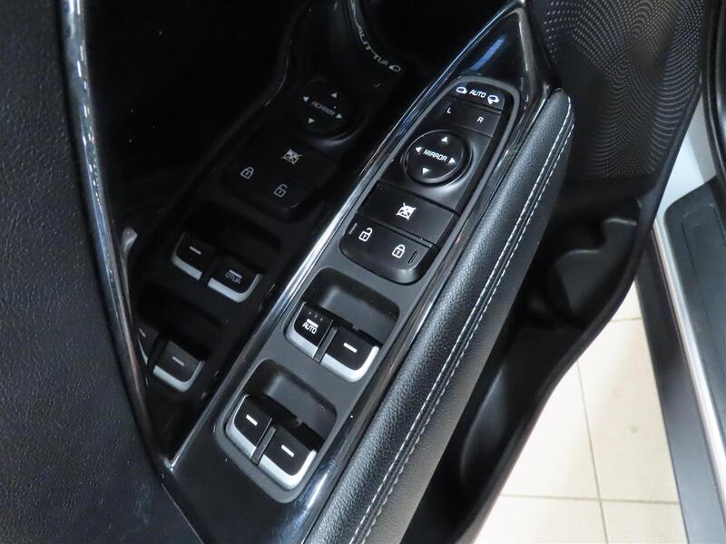 Kia Niro plug-in vaihtoauto