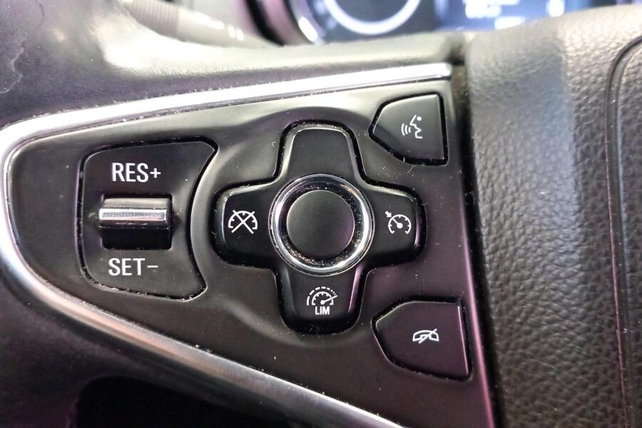 Opel Insignia vaihtoauto