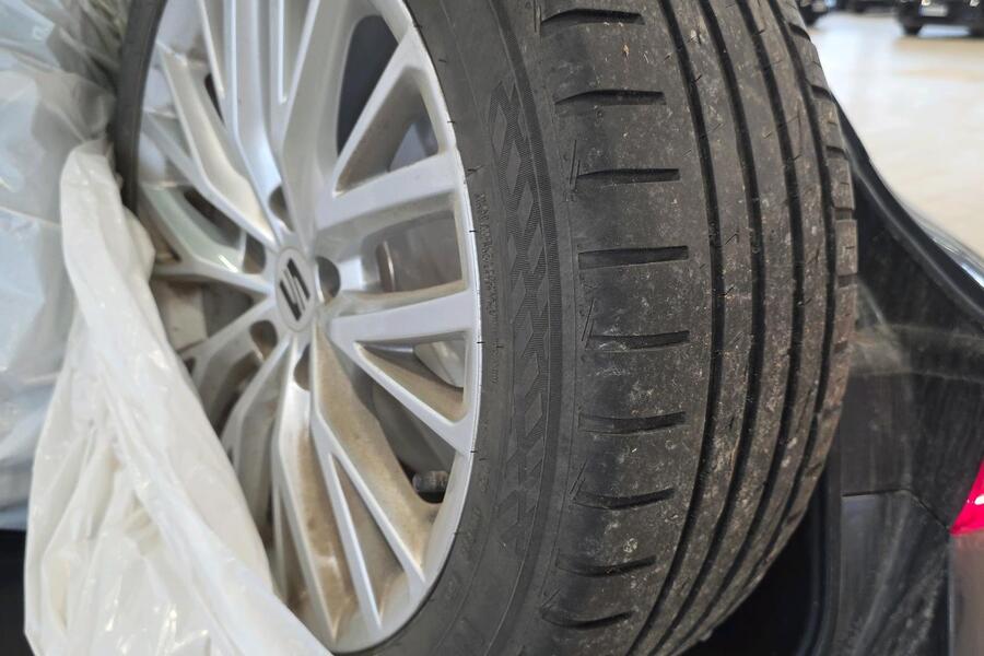 SEAT Leon vaihtoauto