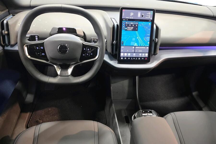 Volvo EX30 Cross Country vaihtoauto