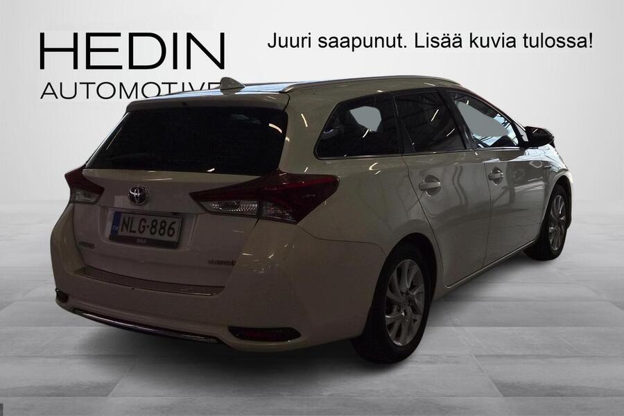 Toyota Auris vaihtoauto