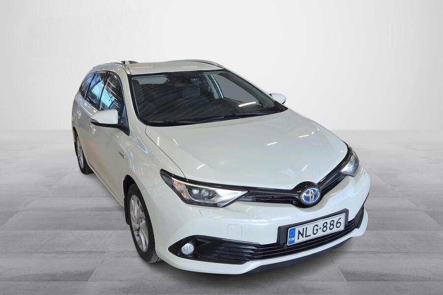 Toyota Auris vaihtoauto