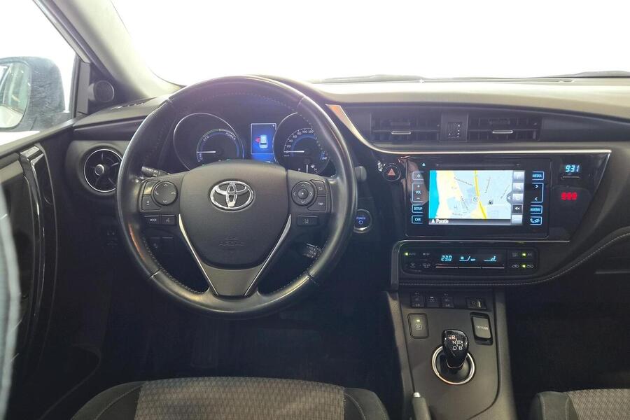 Toyota Auris vaihtoauto