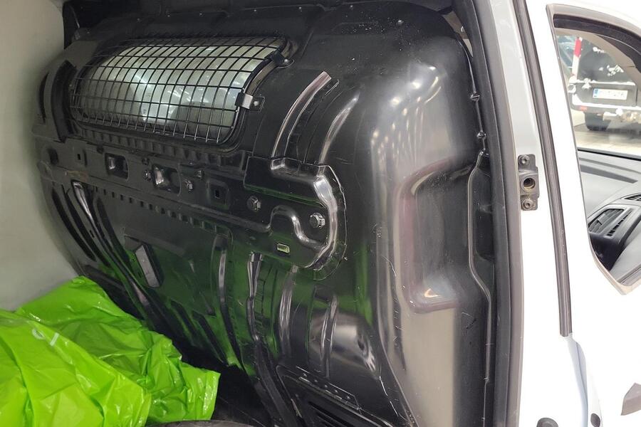 Ford Transit Connect vaihtoauto