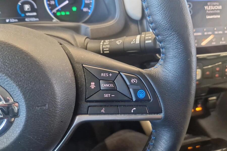 Nissan Leaf vaihtoauto