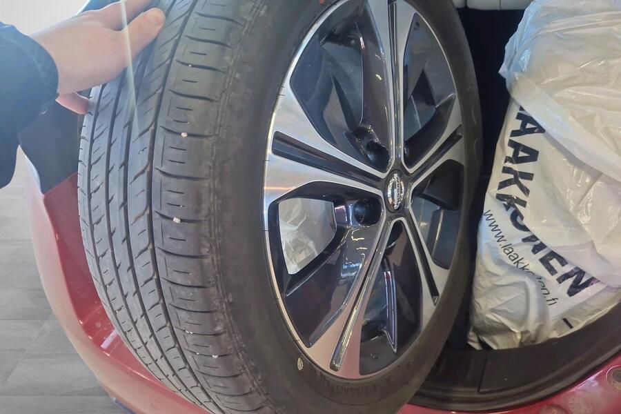 Nissan Leaf vaihtoauto