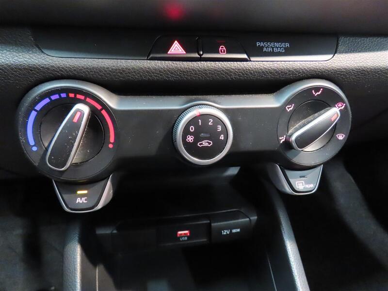 Kia Stonic vaihtoauto