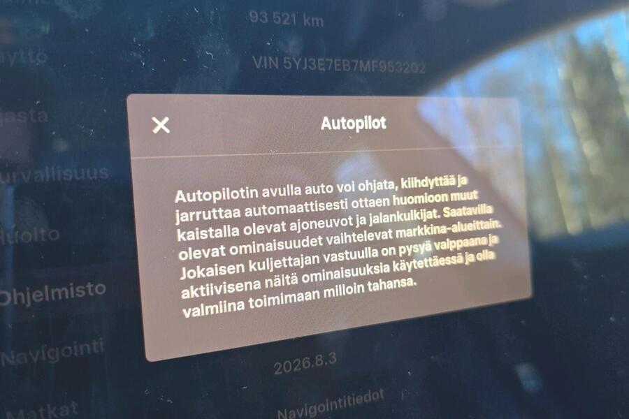 Tesla Model 3 vaihtoauto